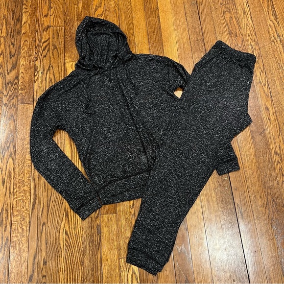 XHILARATION black and white sweatsuit S - Picture 1 of 13